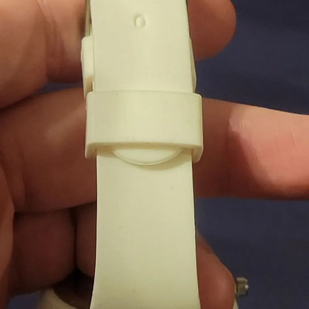 GENEVA WHITE SILICONE BAND WATCH
